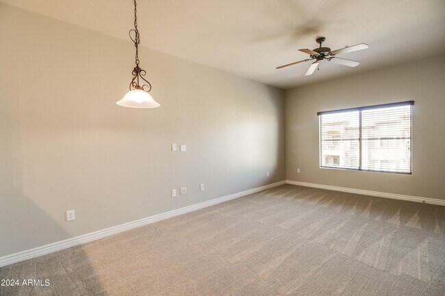 Building Photo - 5450 E Deer Valley Dr