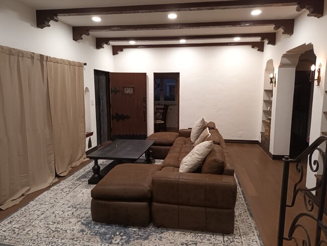 Building Photo - 359 Heather Heights Ct