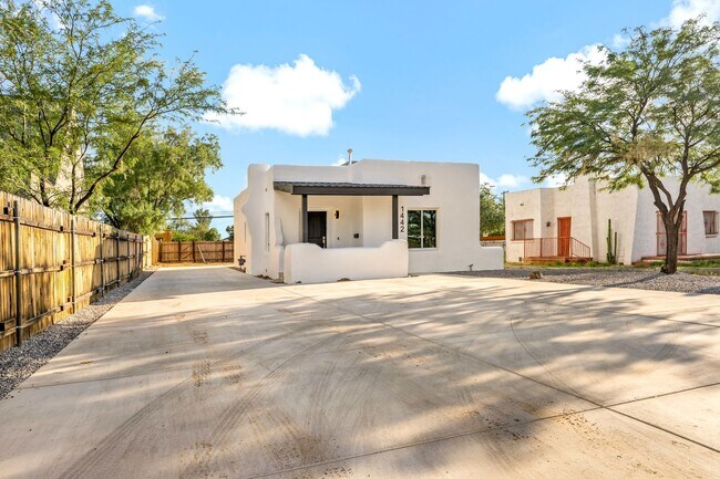 Building Photo - Sam Hughes New Home - Available for PRELEASE 2026!