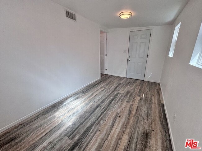 Building Photo - 3774 S Gramercy Pl