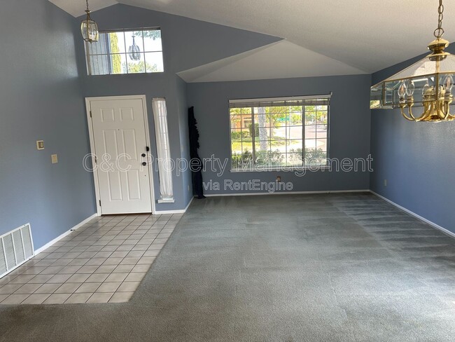 Building Photo - 5926 Palm Springs Ct