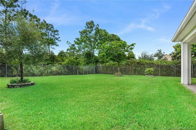 Building Photo - 4914 SW Montclair Dr