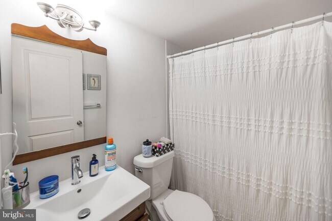 Building Photo - 4066 Manayunk Ave