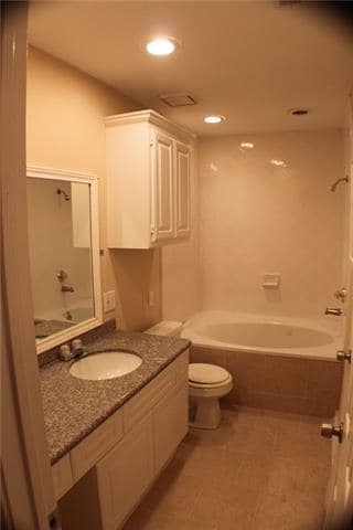 Building Photo - 1130 Meriwood Dr