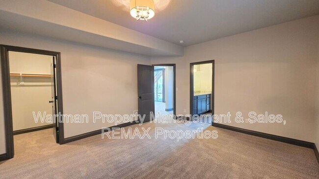 Building Photo - 10250 Hewlett's Gulch Ct