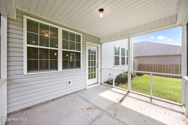 Building Photo - 424 Arrowwood Dr