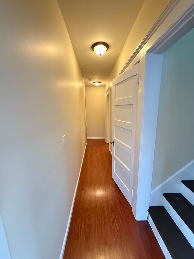 Building Photo - Sisson Plaza