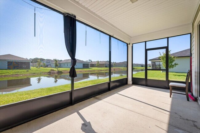 Building Photo - 4 Bedrooms | 2 Bathrooms | Screened Patio ...