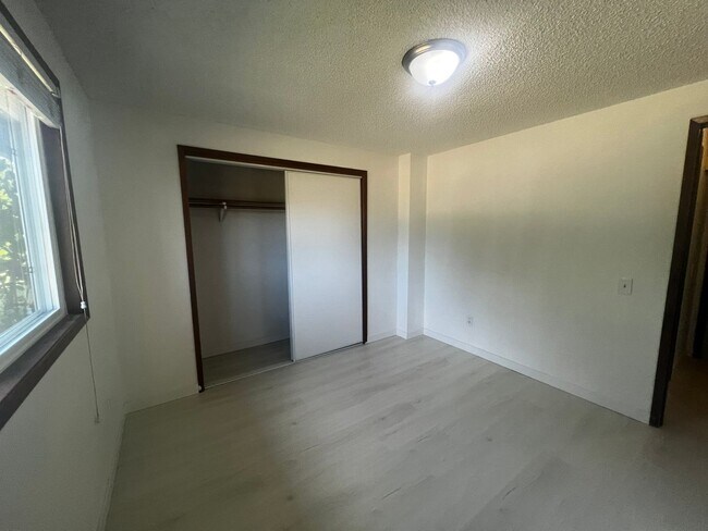 Building Photo - 507 Forest Cir