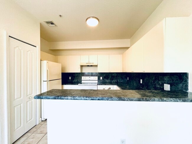 Building Photo - 1119 Shoma Dr
