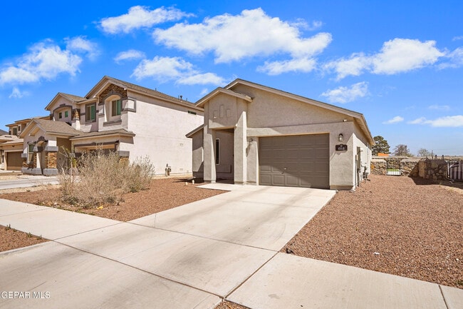 Building Photo - 4868 Marisabel Azcarate St