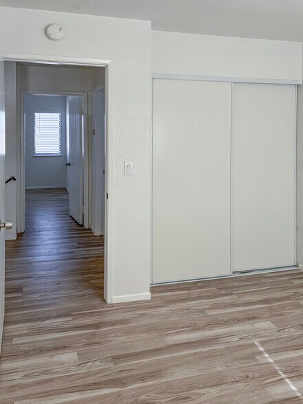 Building Photo - 4745 Karling Pl
