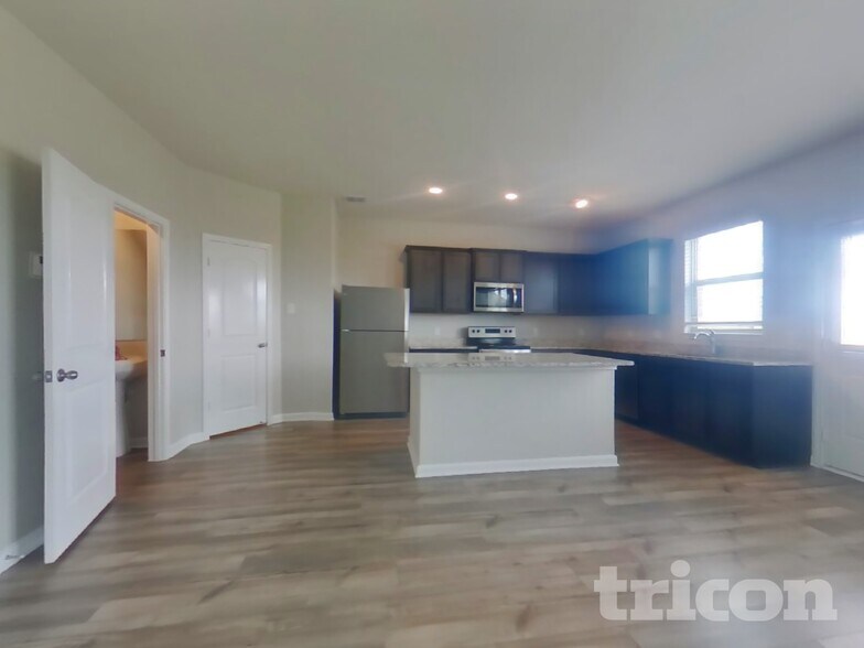 Building Photo - 227 Drifter Dr