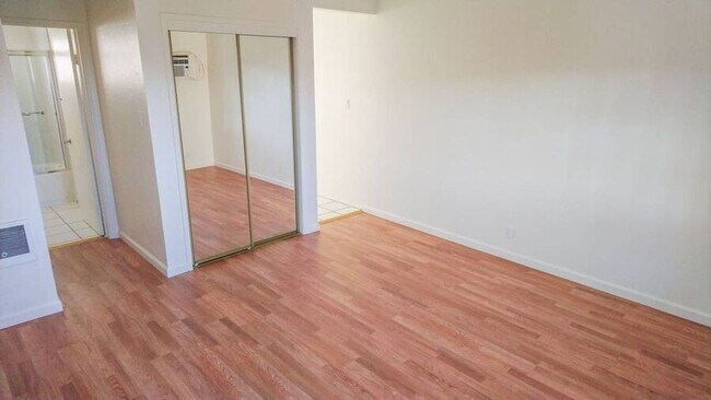 Building Photo - 2140 California St