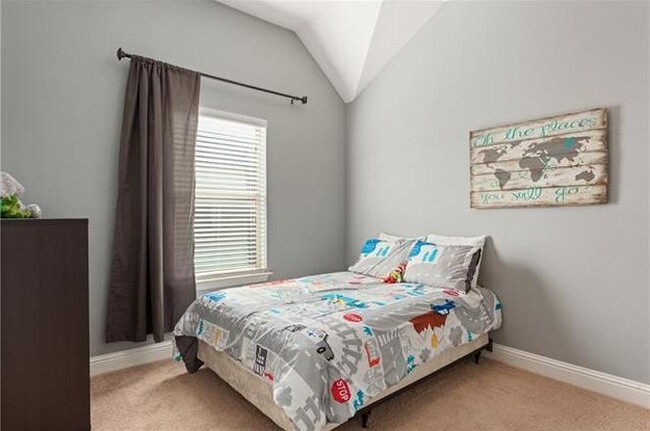 Building Photo - 529 Sterling Dr