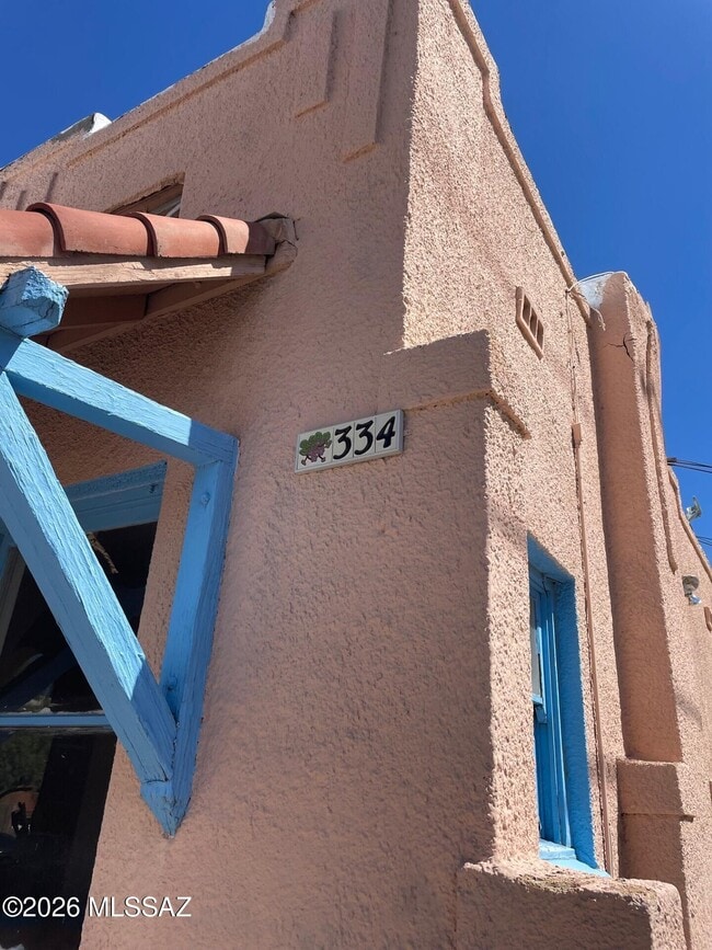Building Photo - 334 N Vine Ave