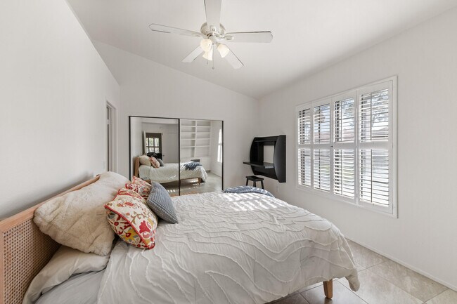 Building Photo - 42885 Scirocco Rd