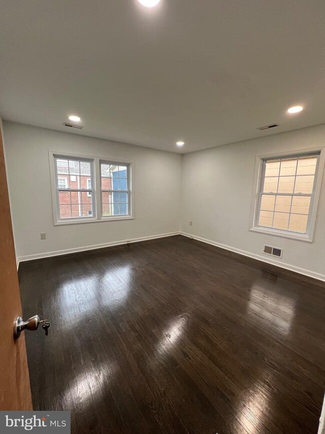 Building Photo - 13322 Occoquan Rd