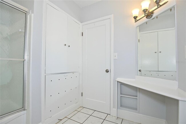 Building Photo - 1808 Delaney Ave