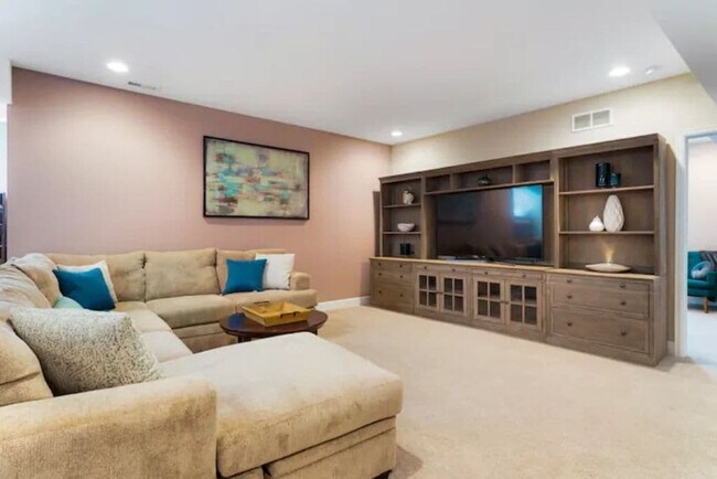 Building Photo - 9412 Joyce Way