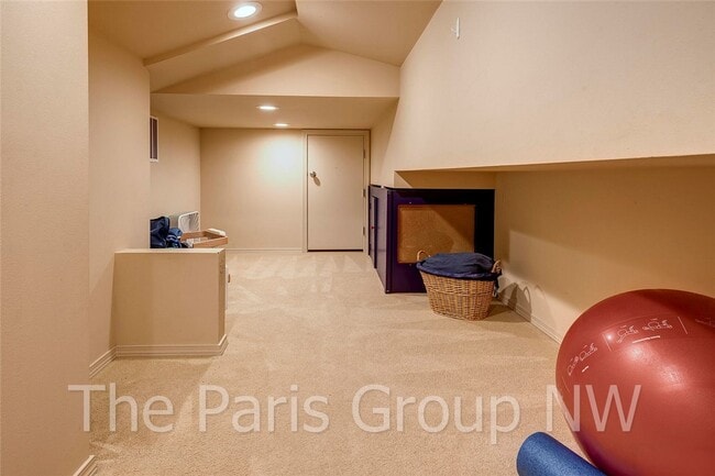 Building Photo - Extraordinary Custom Enatai Home *4min to DT Bellevue *High End Finishes * Central AC *EV Charger