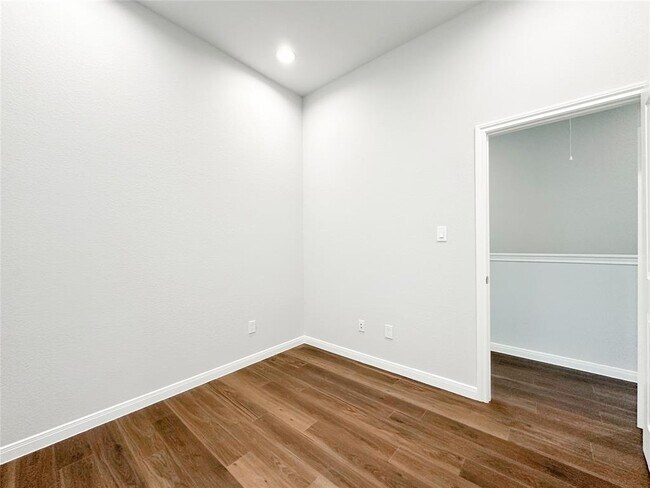Building Photo - 18813 Luminescent Ln