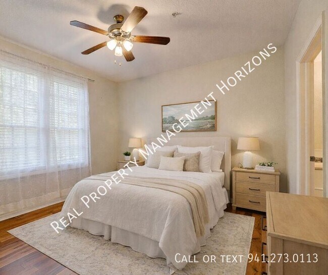 Building Photo - 4174 Central Sarasota Pkwy