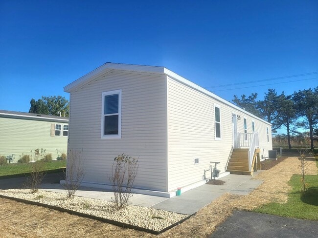 Building Photo - 43 Partridge Ln