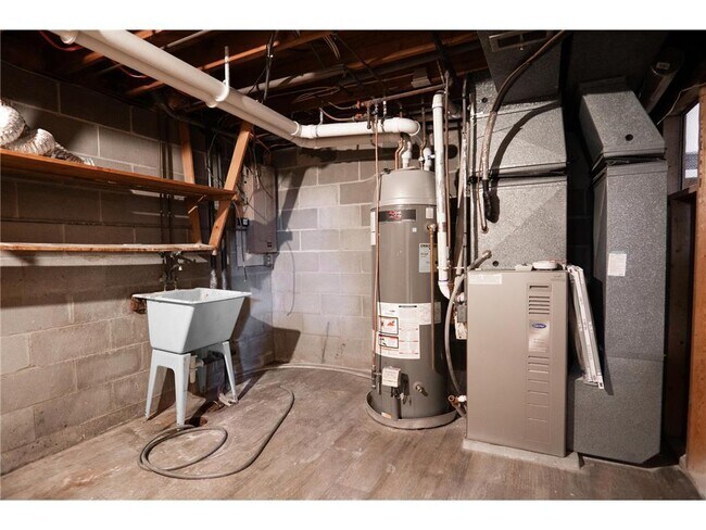 Building Photo - 7740 Arlington Ave N