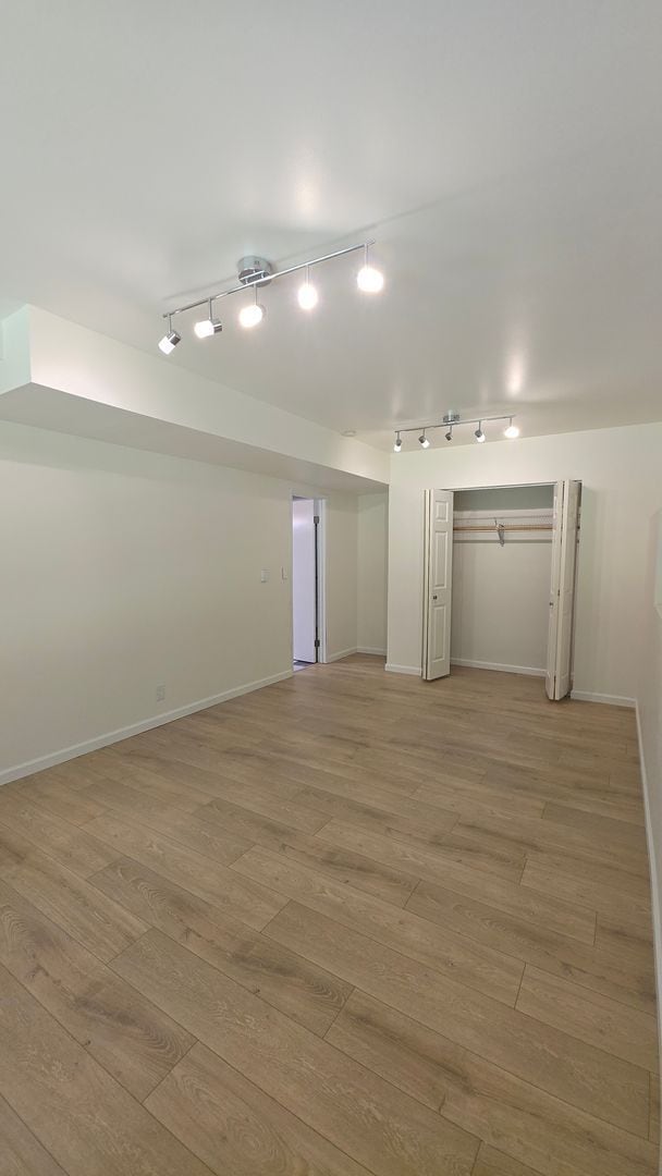 Building Photo - Cozy 1-Bedroom Rental Near Alderwood Mall ...