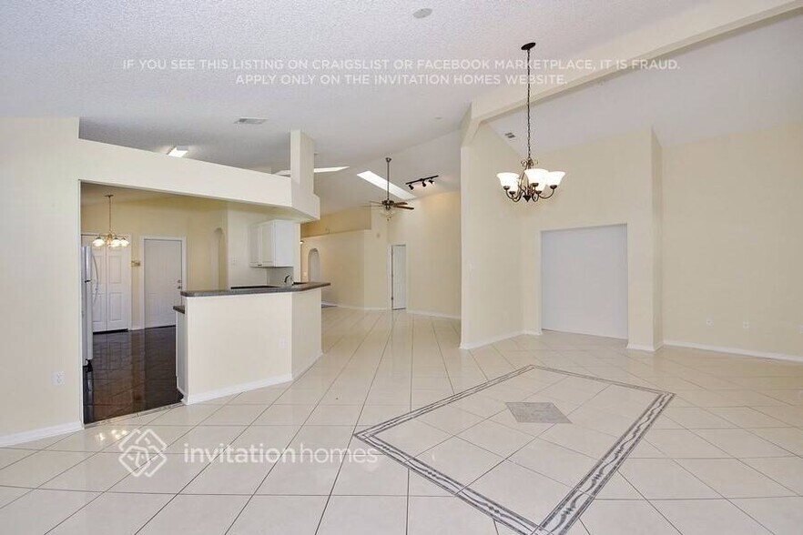 Building Photo - 820 Brightview Dr