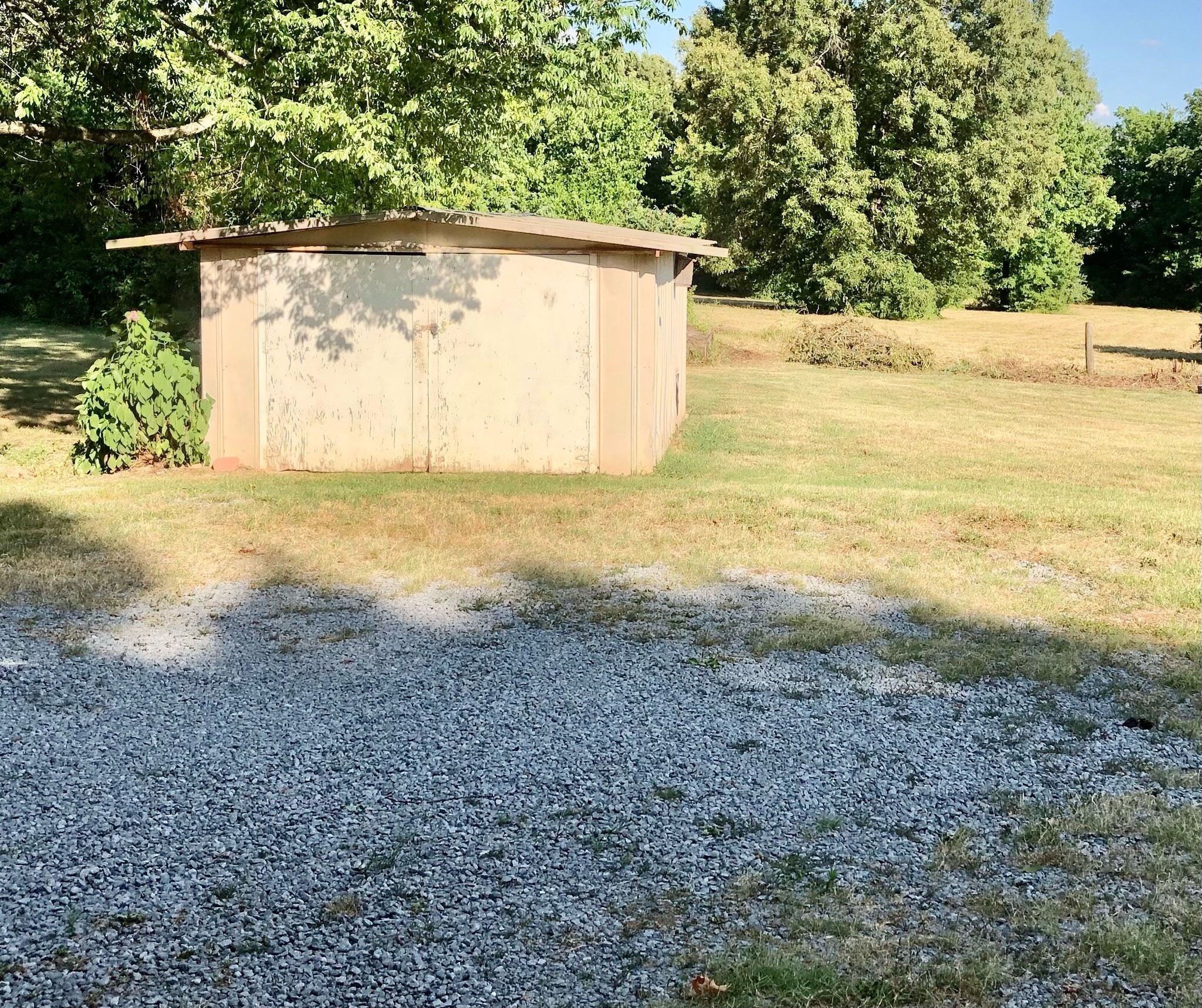 Storage shed - 2303 Bradley St