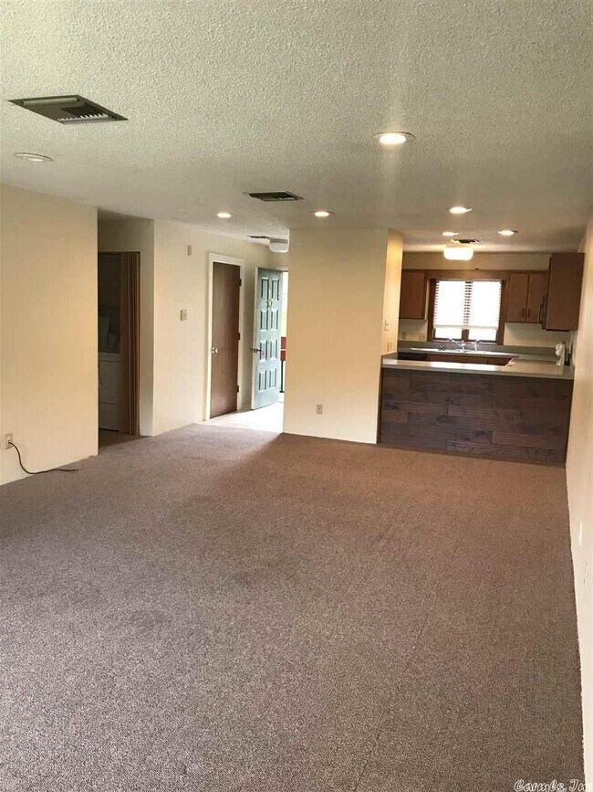 Building Photo - 207 Belvedere Dr