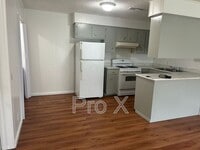 Building Photo - 409 Park St