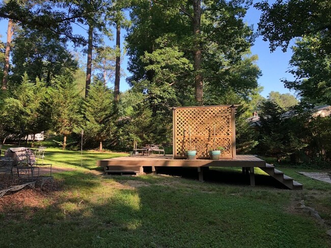 Building Photo - Beautiful Home Near Pony Pasture!