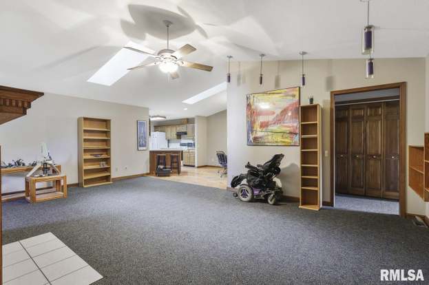 Building Photo - 2605 Montega Dr