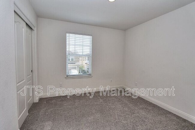 Building Photo - 4268 Emerald Gate Ln