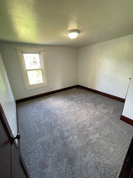 Building Photo - 1608 Woodmont Ave