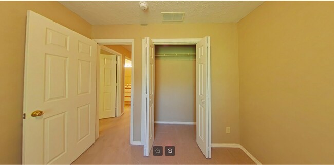 Building Photo - 1383 W Allen St