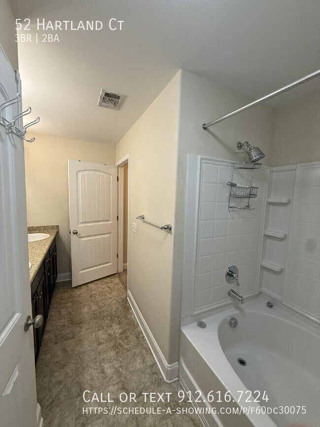Building Photo - 52 Hartland Ct