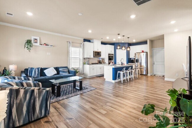 Building Photo - 613 Cedar Knoll Cir