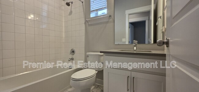 Building Photo - 11379 E 25th Dr