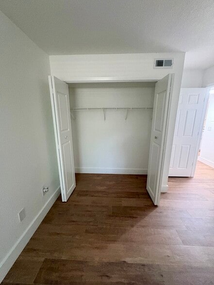 Building Photo - 4810 S Dauphin Ave