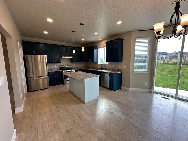 Building Photo - Single Family Home on Ranches Golf Course ...