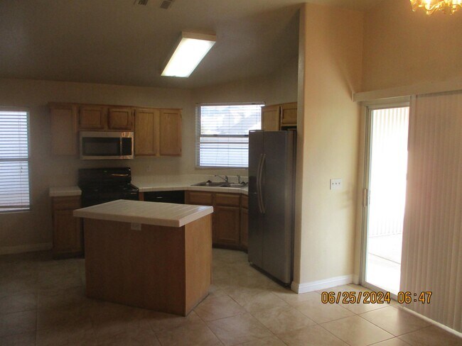 Building Photo - 8216 Grassy Point Cir