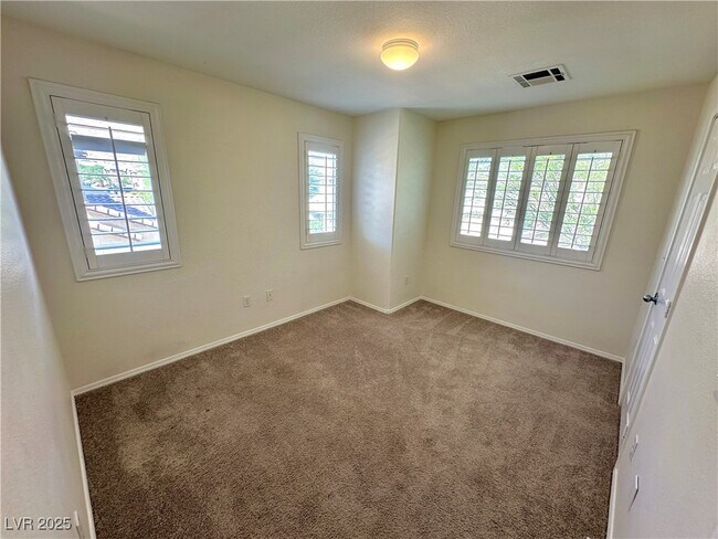 Building Photo - 9983 Alder Springs Ct