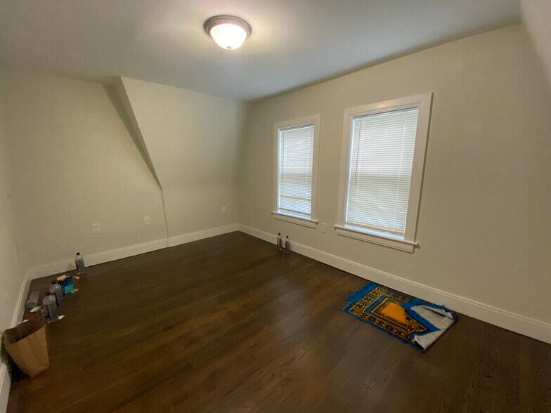 Building Photo - 11 Pomeroy St