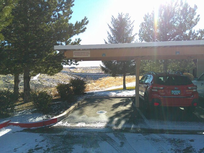 Building Photo - SilverCreek Distinctive Attached 1 BR Home