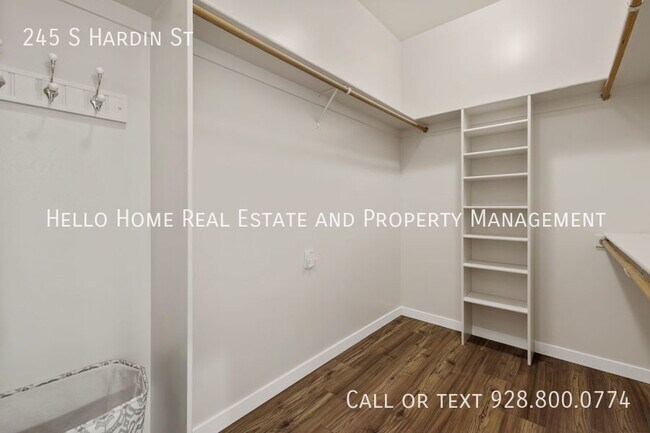 Building Photo - 245 S Hardin St