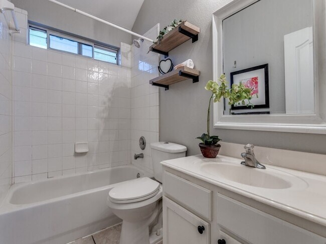 Building Photo - 1636 Spanish Moss Wy